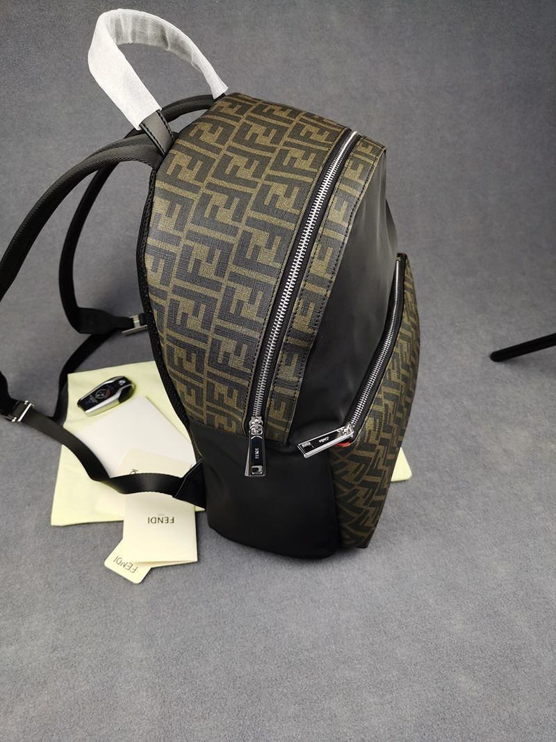 日本未入荷フェンディ バックパック 偽物 ブラックナイロン バックパック fez25036激安送料無料