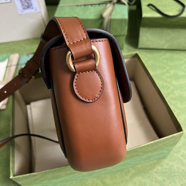 【日本未発売】グッチ エンボス スムースレザー ショルダーバッグ コピー 2色 675923UD0ET2546代引きを販売
