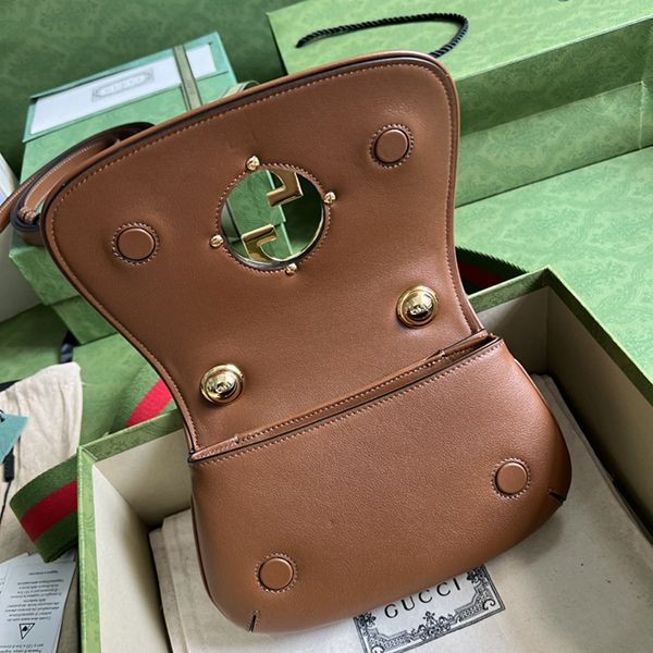 日本未入荷★お洒落★グッチ ラウンド GGロゴ ミニショルダーバッグ コピー 698643UXXAG2671人気