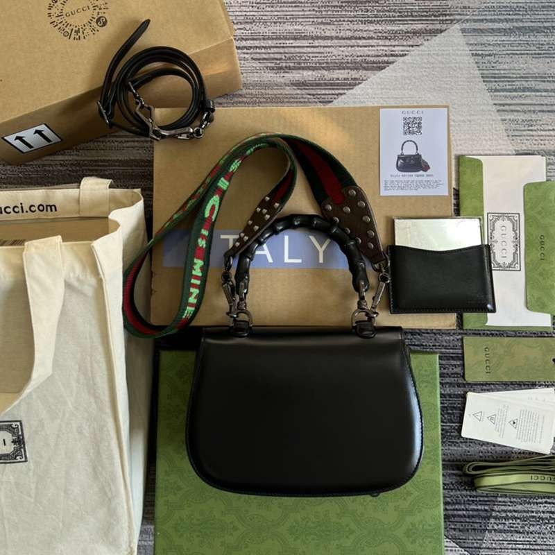 世界中で大人気♪グッチ バンブー コピー スモール トップハンドルバッグ 3色 gub92465激安送料無料