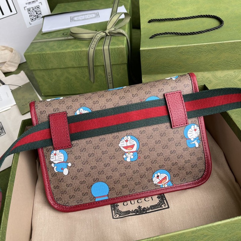 稀少 グッチ×ドラえもん コラボベルトバッグコピー647817 2TJBG 8587通販