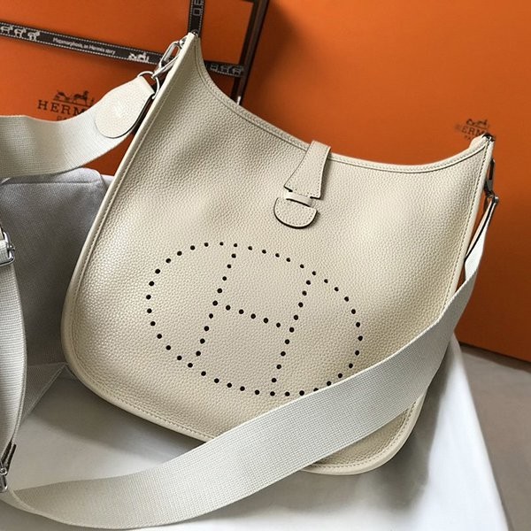 一目惚れ♪エルメス エヴリンミニ 16 TPM 偽物 ノワール erd24105激安送料無料