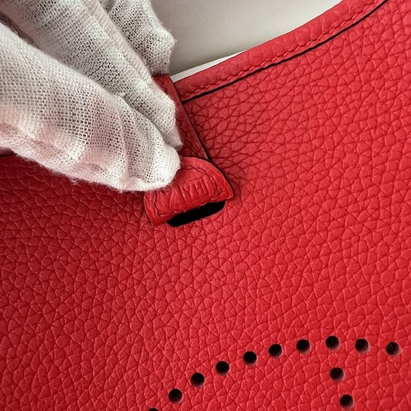 エルメス人気 エブリン コピー ミニ 17 TPM ノワール シルバー erj89932代引きを販売