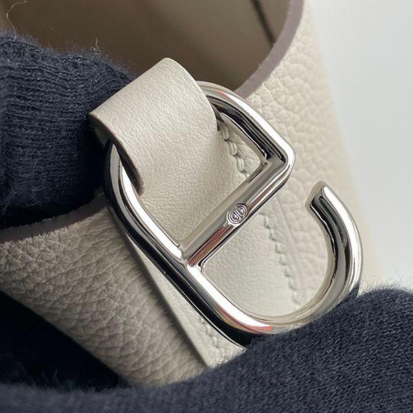 定番 エルメス イン ザ ループ 18 トートバッグ erk14417代引きを販売