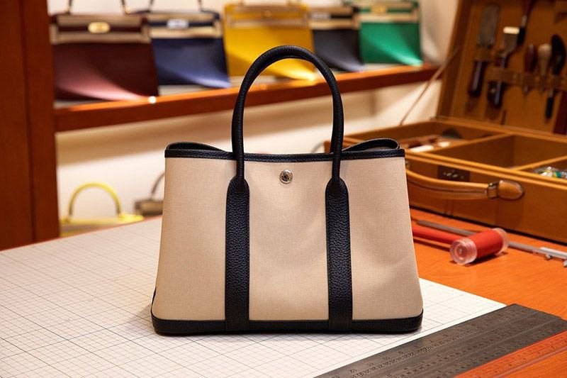 争奪戦 エルメス 偽物 ガーデンパーティ 36 トレンチ erk28580激安送料無料