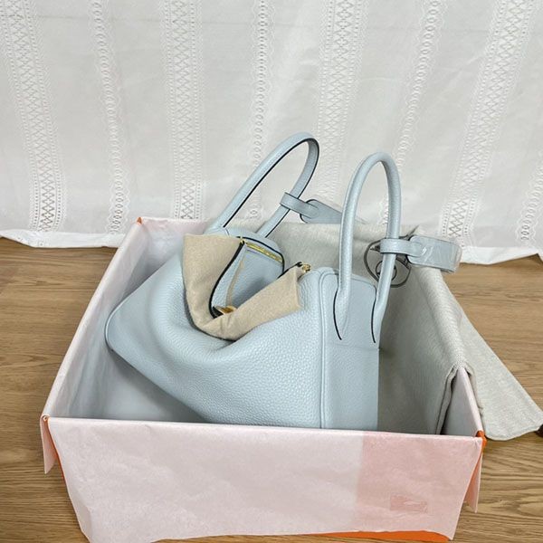 エルメス リンディ26 Lindy 偽物 シルバー トリヨンクレマンス erl18025通販