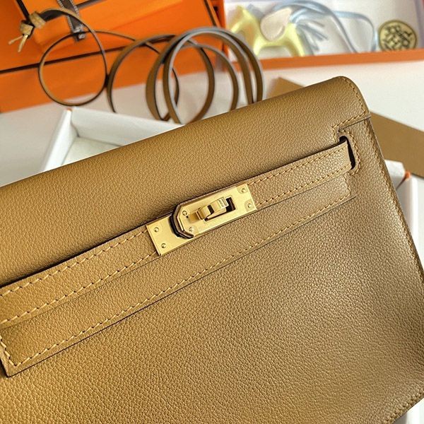 日本未入荷エルメス ケリーダンス 偽物 22cm 内縫 2色金具 ero90864激安送料無料