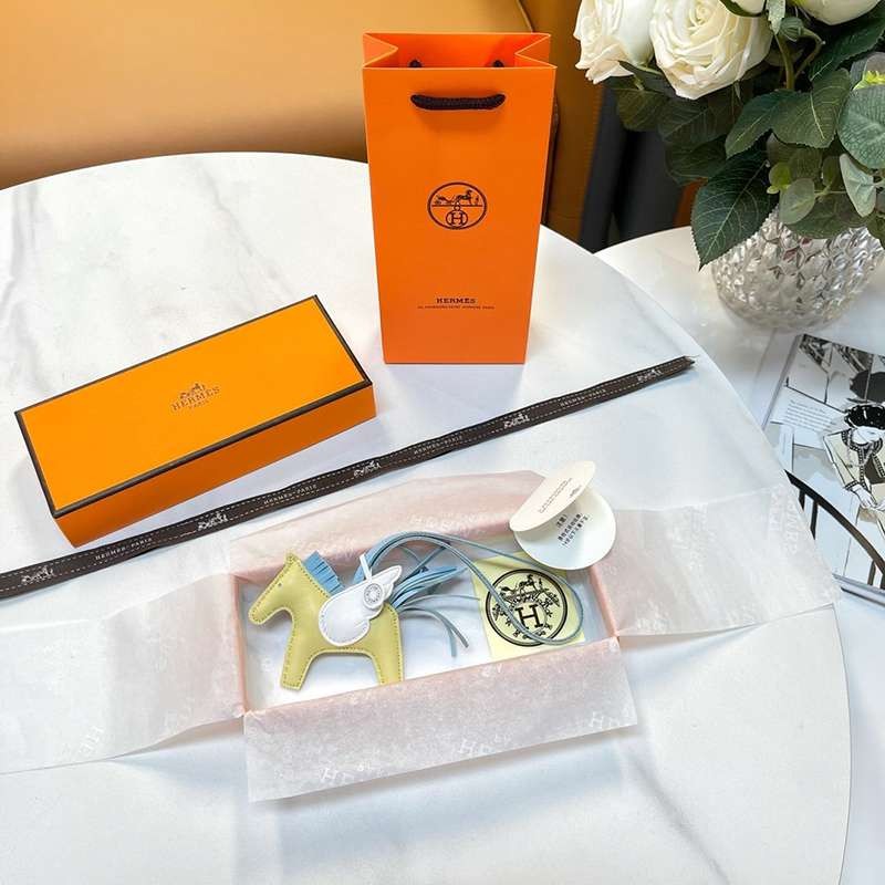 最安値挑戦エルメス ブランドコピー ロデオ ペガサス 人気色 チャーム ers10892激安送料無料