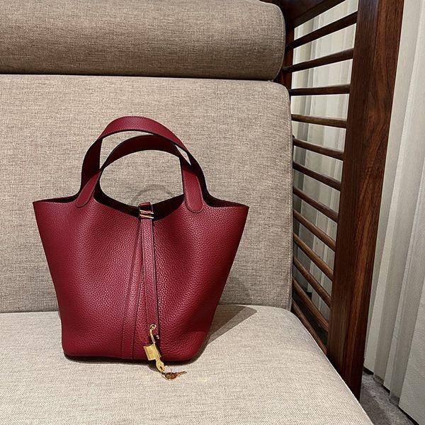 送料込 エルメス ハンドバッグ 偽物 ピコタン ロック 18 ボルドー eru14569代引きを販売