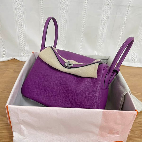 送料込 エルメス リンディ コピー 26cm トリヨンクレマンス 2色金具 ery67958通販