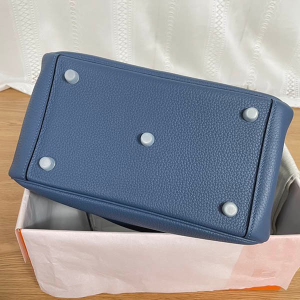 人気No1エルメス 偽物 リンディ 26cm トリヨンクレマンス 2色金具 ery82588人気