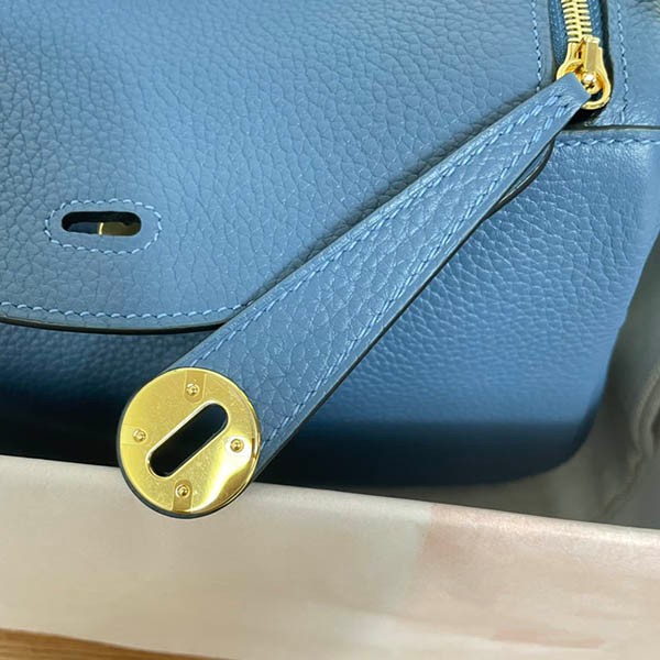 人気No1エルメス 偽物 リンディ 26cm トリヨンクレマンス 2色金具 ery82588