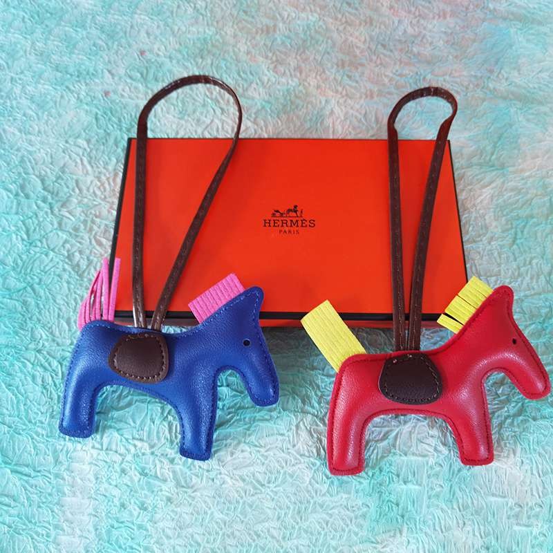 定番エルメス ロデオ スーパーコピー チャーム 10色 erz34263代引きを販売