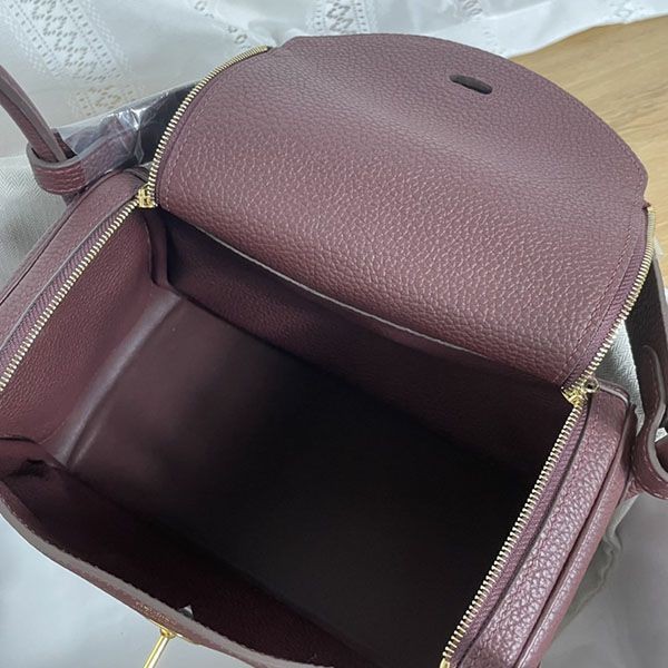 目を惹くカラー エルメス リンディ26 Lindyシルバー トリヨンクレマンス erz53513激安送料無料