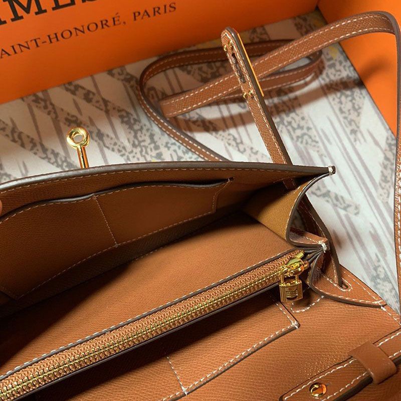 エルメス リンディ ミニ ヴェルソ コピー スイフト シルバー金具he26032代引きを販売