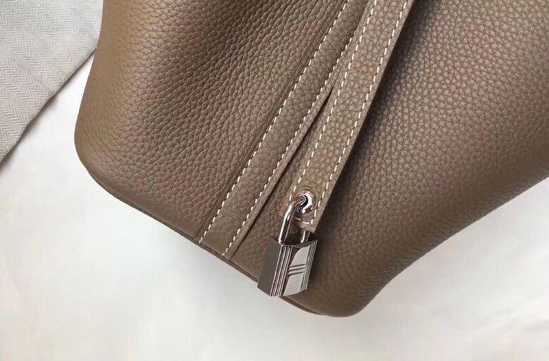 超入手困難エルメス ピコタンロック偽物 クレマンス シルバー金具he26044代引きを販売