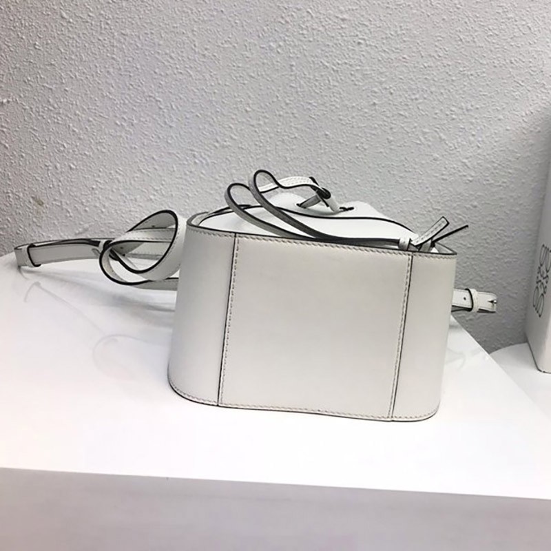 ☆限定☆ ロエベ ハンモック コピー ドローストリング ショルダーバッグ 0010365427激安送料無料