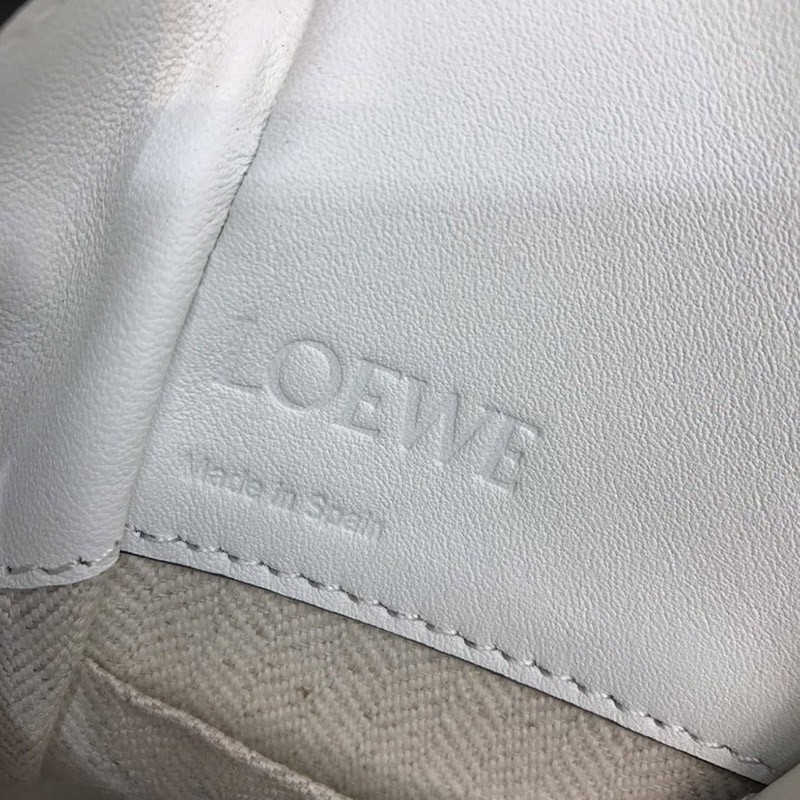 ☆限定☆ ロエベ ハンモック コピー ドローストリング ショルダーバッグ 0010365427品質保証