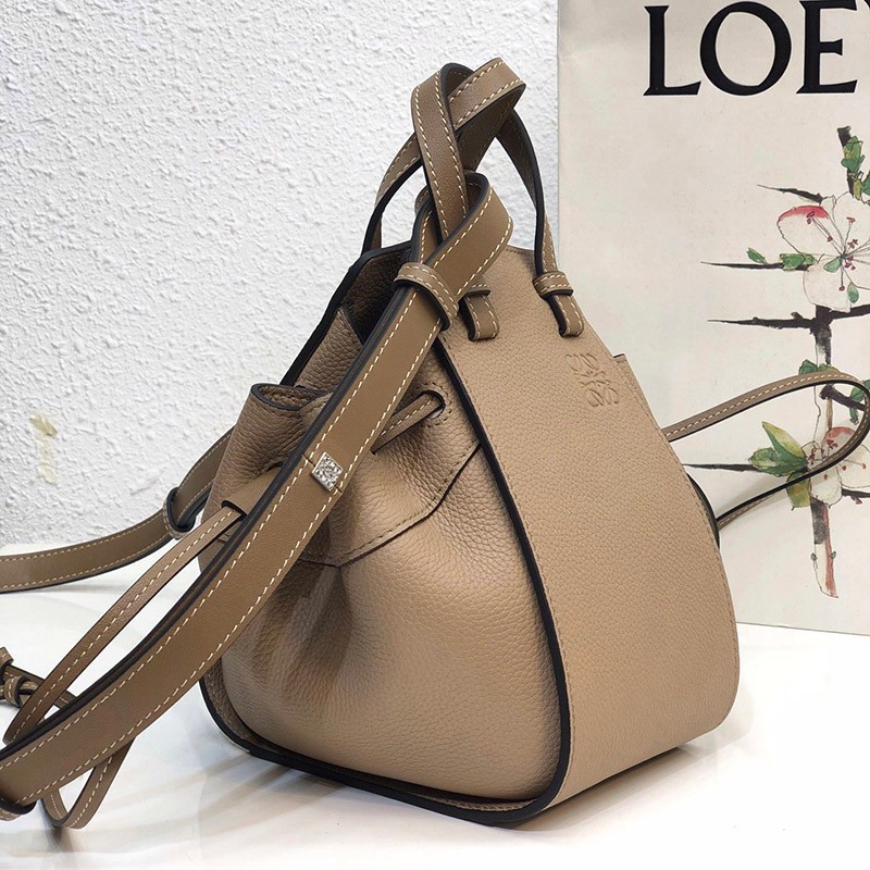 ロエベ ハンモック コピー ドローストリング ショルダーバッグ 0010473163高い品質