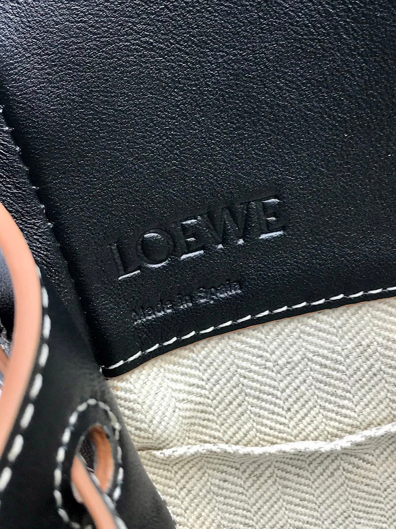 ☆新作☆ロエベ ハンモック 偽物 ドローストリング ショルダーバッグ 0010525988代引きを販売