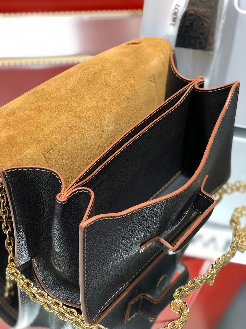 21-22AW  ロエベ ショルダーバッグ 偽物 バルセロナ ソフト バッグ ミニ 30312W89代引きを販売
