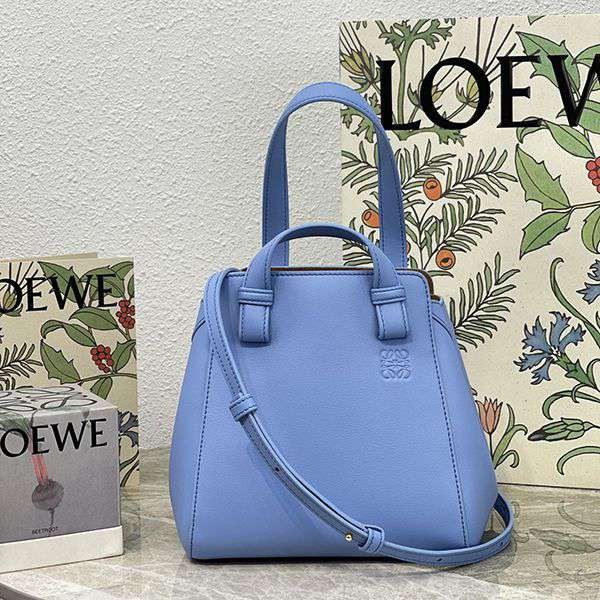 お洒落に♪ロエベ ハンモック コピー ナゲット  ショルダーストラップ付 A538H04X02通販