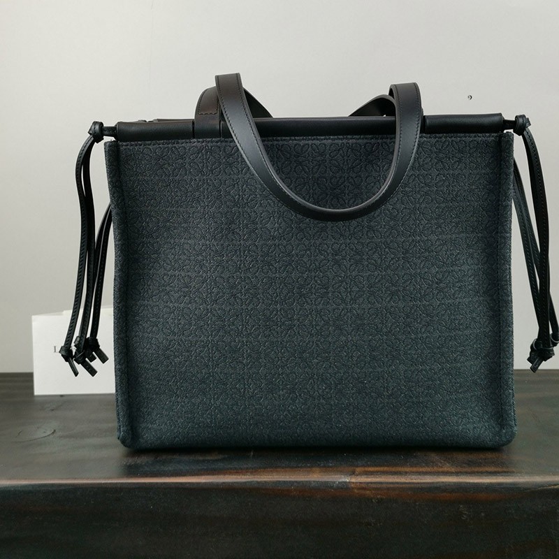 春もの新作ロエベ トートバッグ コピー Small Cushion Tote☆クッショントートスモール☆送料込 A612A93X252426高い品質