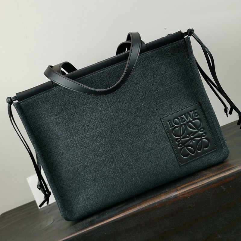 春もの新作ロエベ トートバッグ コピー Small Cushion Tote☆クッショントートスモール☆送料込 A612A93X252426N級品