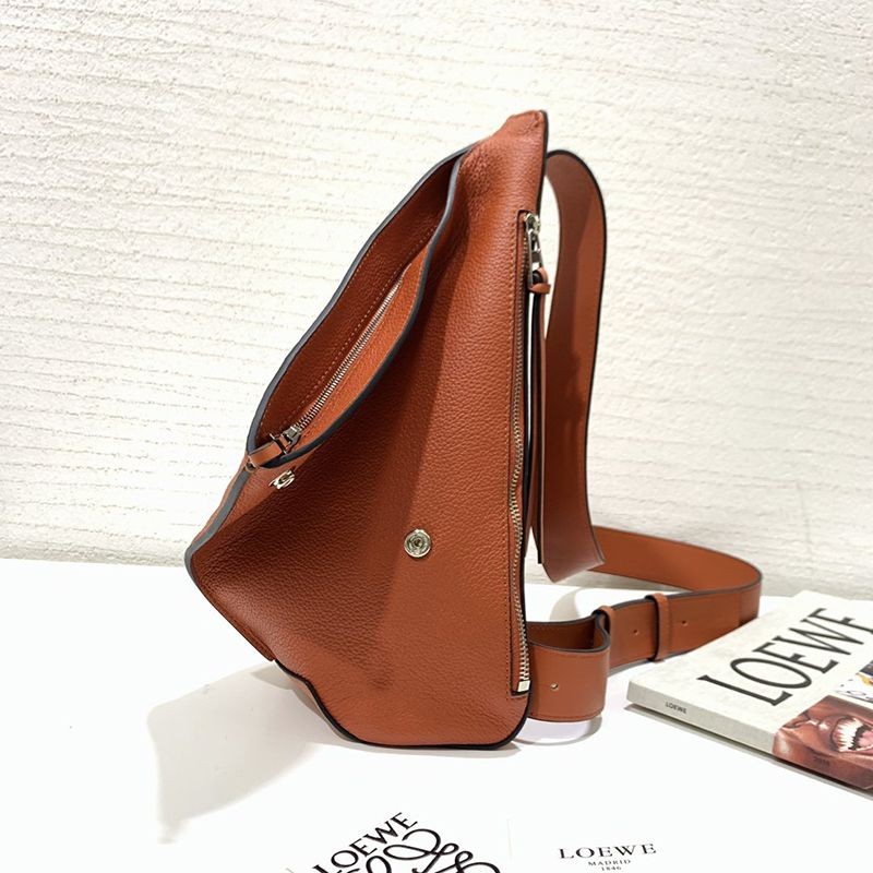 世界中で大人気♪ロエベ ショルダーバッグ コピー アントン スリング Anton Sling カーフスキン B511A09X06最高級