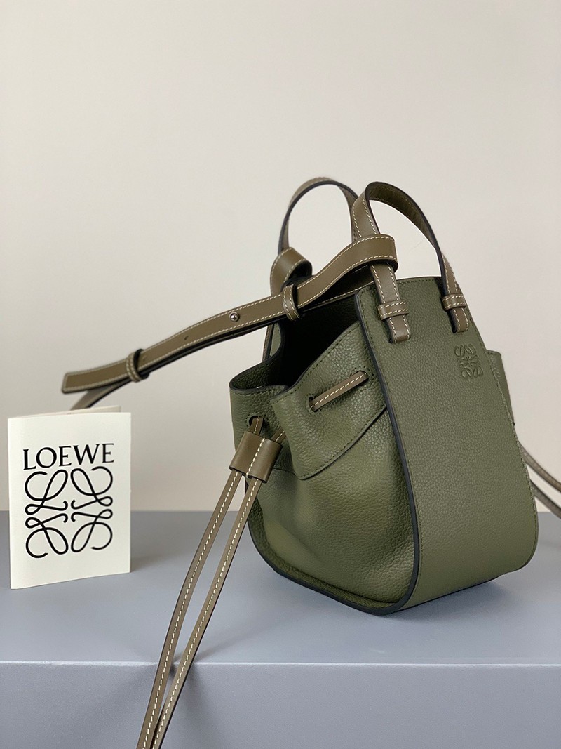 ☆超人気☆ロエベ ハンモック 偽物 ドローストリング ショルダーバッグ lob92376通販