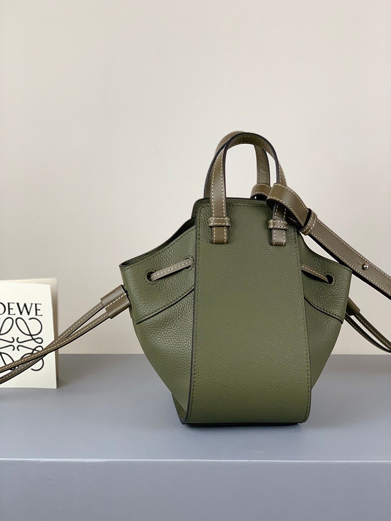 ☆超人気☆ロエベ ハンモック 偽物 ドローストリング ショルダーバッグ lob92376高い品質