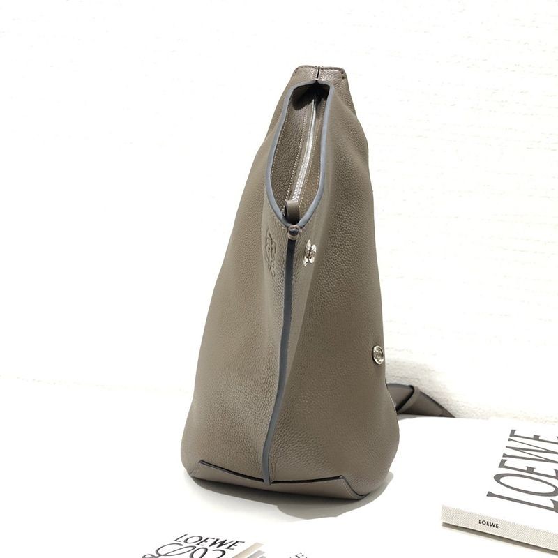 人気急上昇ロエベ ショルダーバッグ コピー アントン スリング Anton Sling カーフスキン lod74176通販
