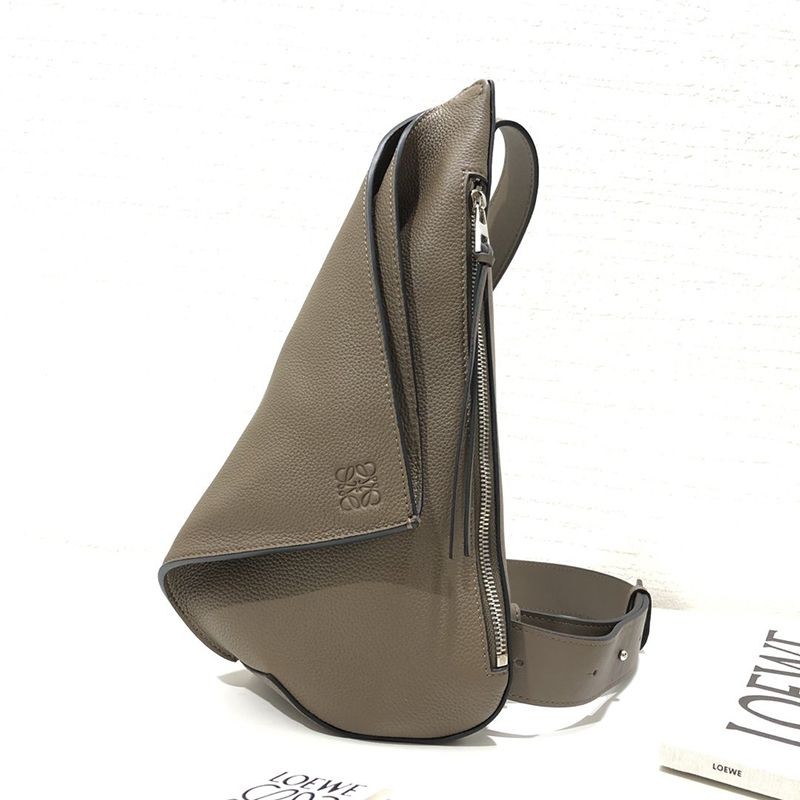 人気急上昇ロエベ ショルダーバッグ コピー アントン スリング Anton Sling カーフスキン lod74176高い品質