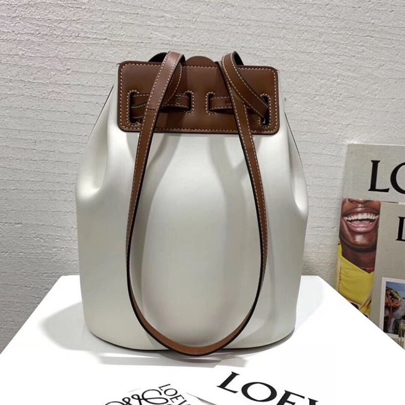 【日本未発売】ロエベ Lazo Bucket bag Black ラゾ バケットバック スーパーコピー lof24321最高級