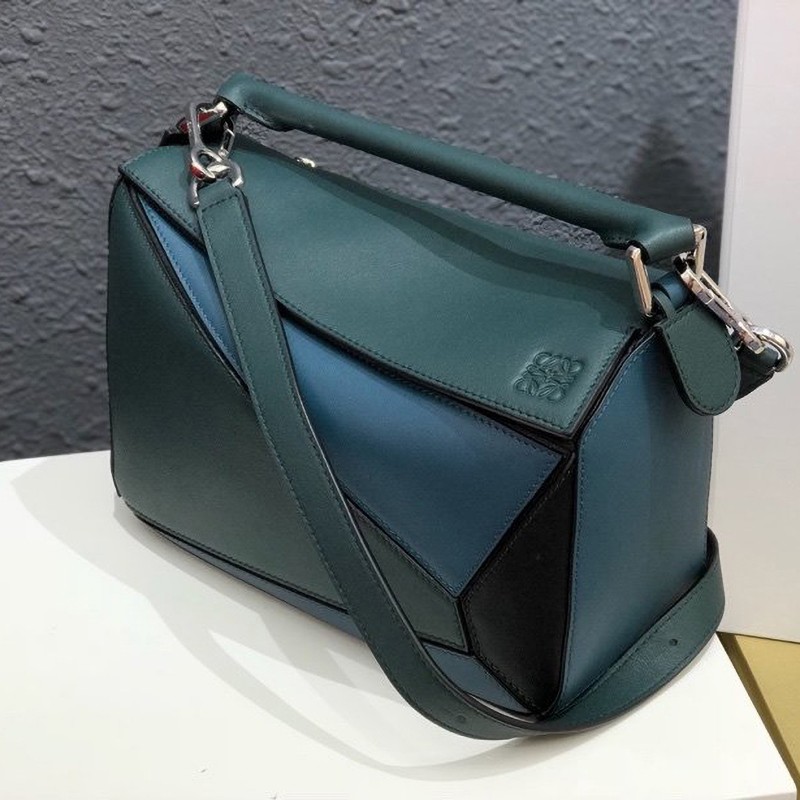日本未入荷ロエベ パズルバッグ スーパーコピー トリカラー ショルダーバッグ lof73235激安送料無料