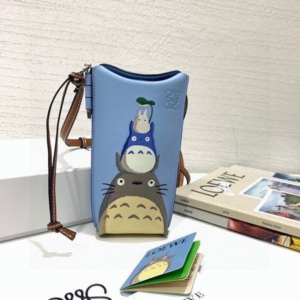 目を惹くカラーロエベ 偽物 ユーティリティーポーチ ゲートポケット log56309通販