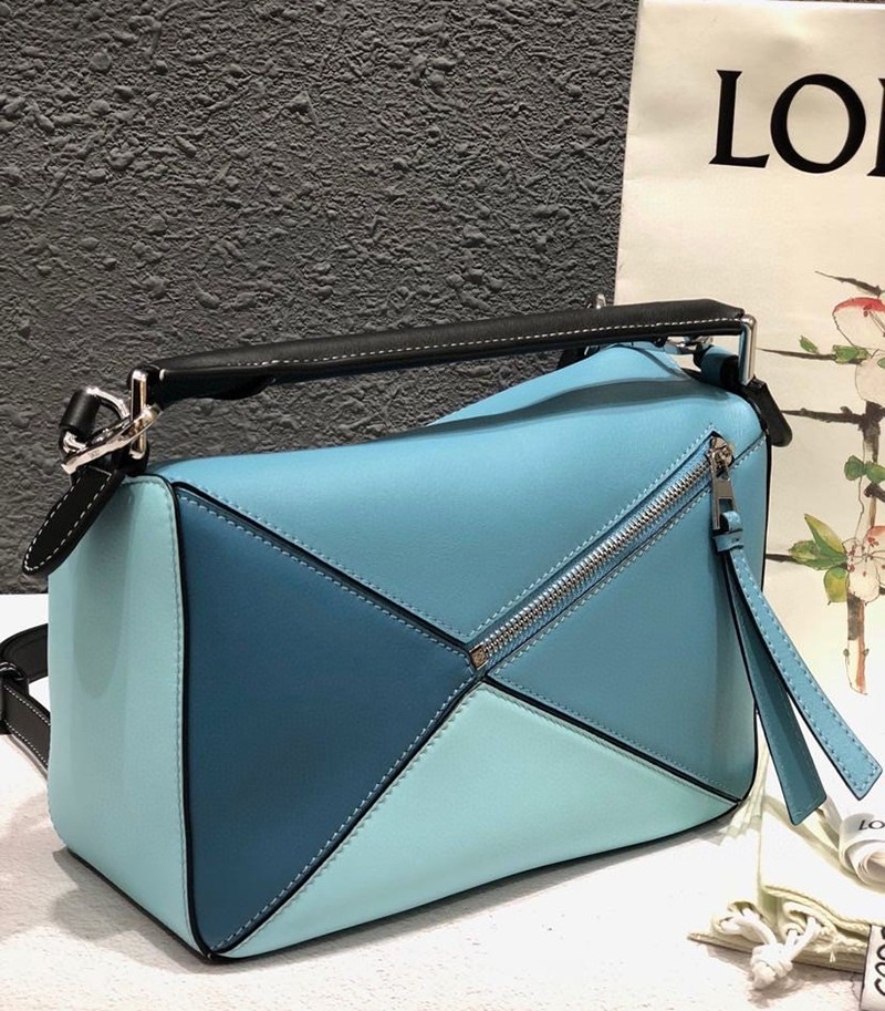 大人気！ロエベ パズルバッグ スーパーコピー トリカラー ショルダーバッグ loj33062激安送料無料