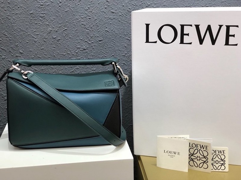 【日本未発売】ロエベ パズルバッグ スーパーコピー トリカラー ショルダーバッグ loo96041通販
