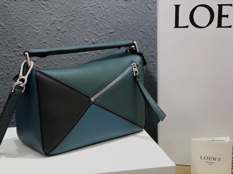 【日本未発売】ロエベ パズルバッグ スーパーコピー トリカラー ショルダーバッグ loo96041激安送料無料