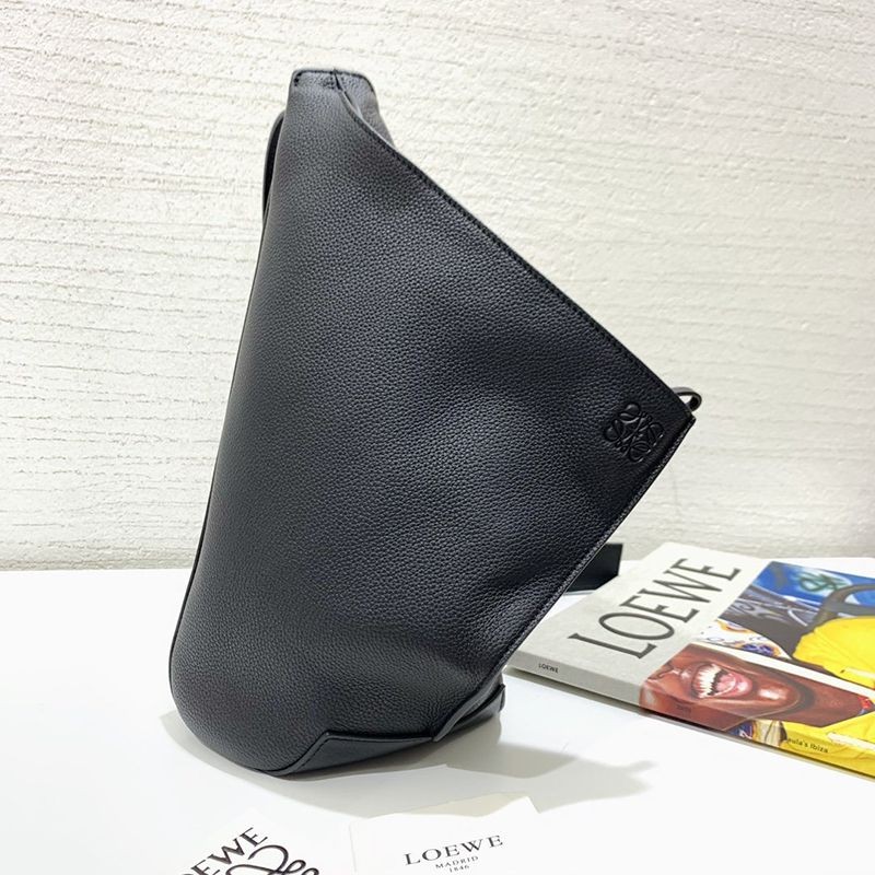 大人気！ロエベ ショルダーバッグ コピー アントン スリング Anton Sling カーフスキン loq24862通販