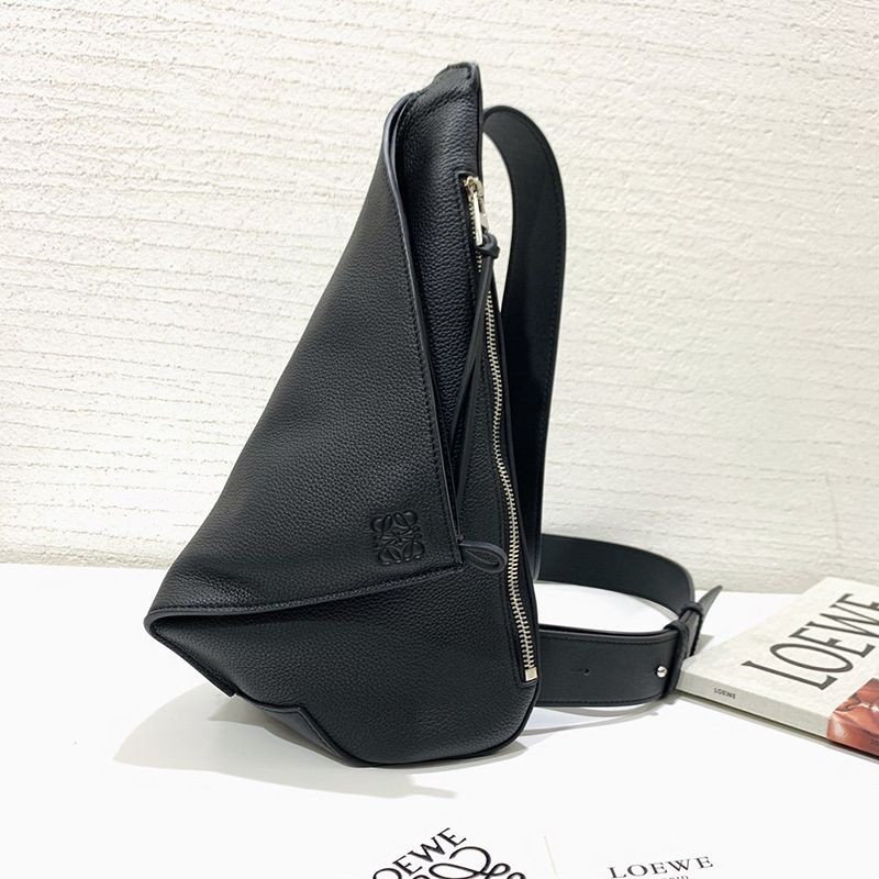 大人気！ロエベ ショルダーバッグ コピー アントン スリング Anton Sling カーフスキン loq24862激安送料無料