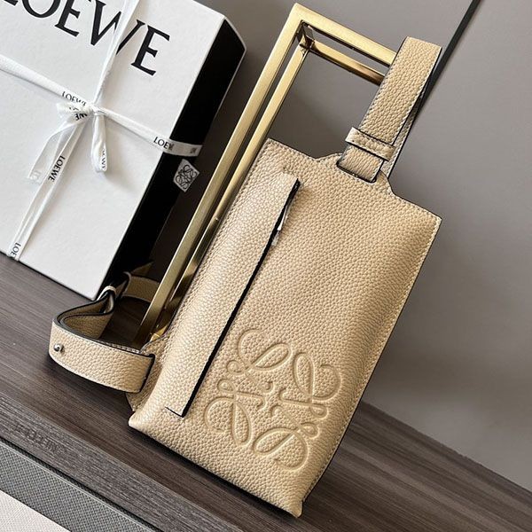 ☆超人気☆ロエベ ショルダーバッグ コピー loq27477通販