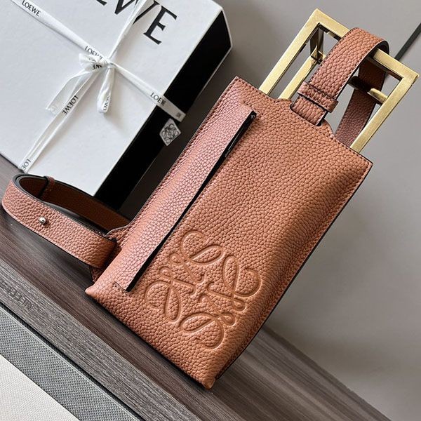 ☆超人気☆ロエベ ショルダーバッグ コピー loq27477代引きを販売