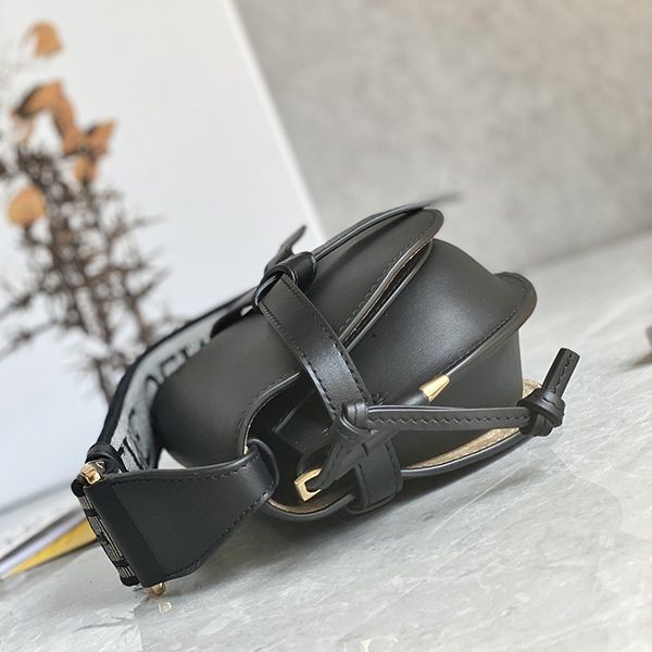 ☆超人気☆希少 ロエベ Gate カーフスキン ショルダーバッグ コピー los78774