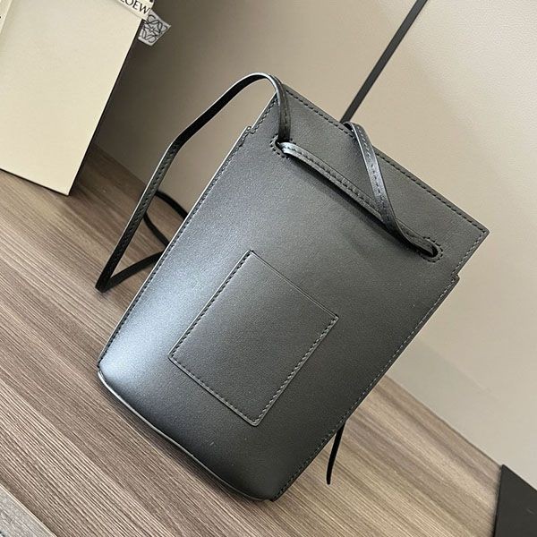 【最新】ロエベ アナグラムレザーショルダーバッグ 偽物 lou89650N級品