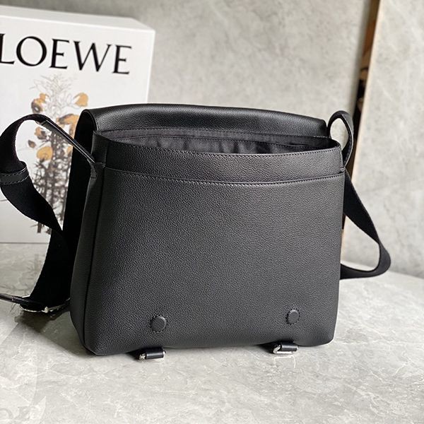 定番​ロエベ ミリタリー メッセンジャーバッグ コピー lov25204人気