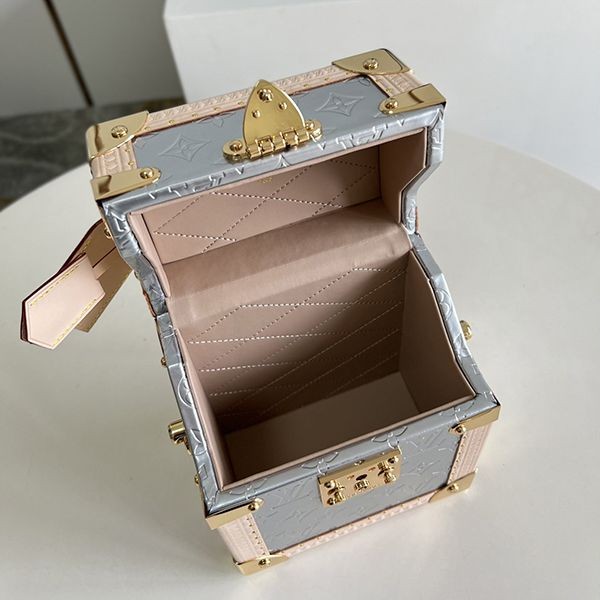 大人気！​ルイヴィトン ショルダーバッグ コピー the Camera Box M10077人気