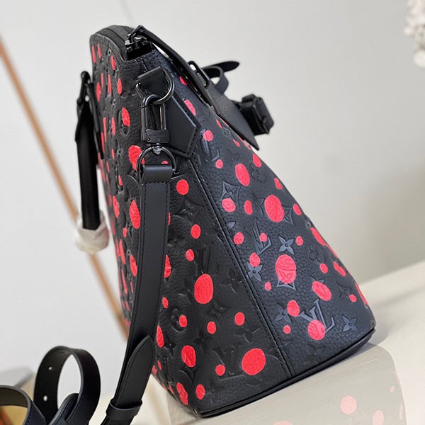 ルイヴィトン × YK 草間彌生 コラボ LOCK IT バッグ コピー 黒赤 たっぷり収納 M21676高い品質
