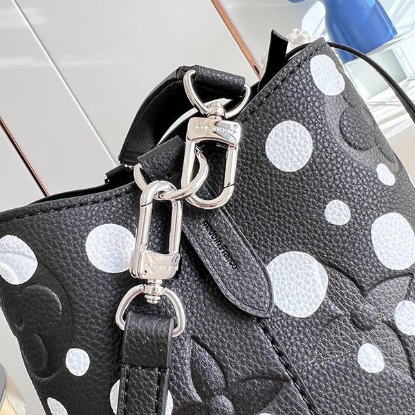 ルイヴィトン × 草間彌生 偽物 LV × YK ネオノエ MM M21753人気