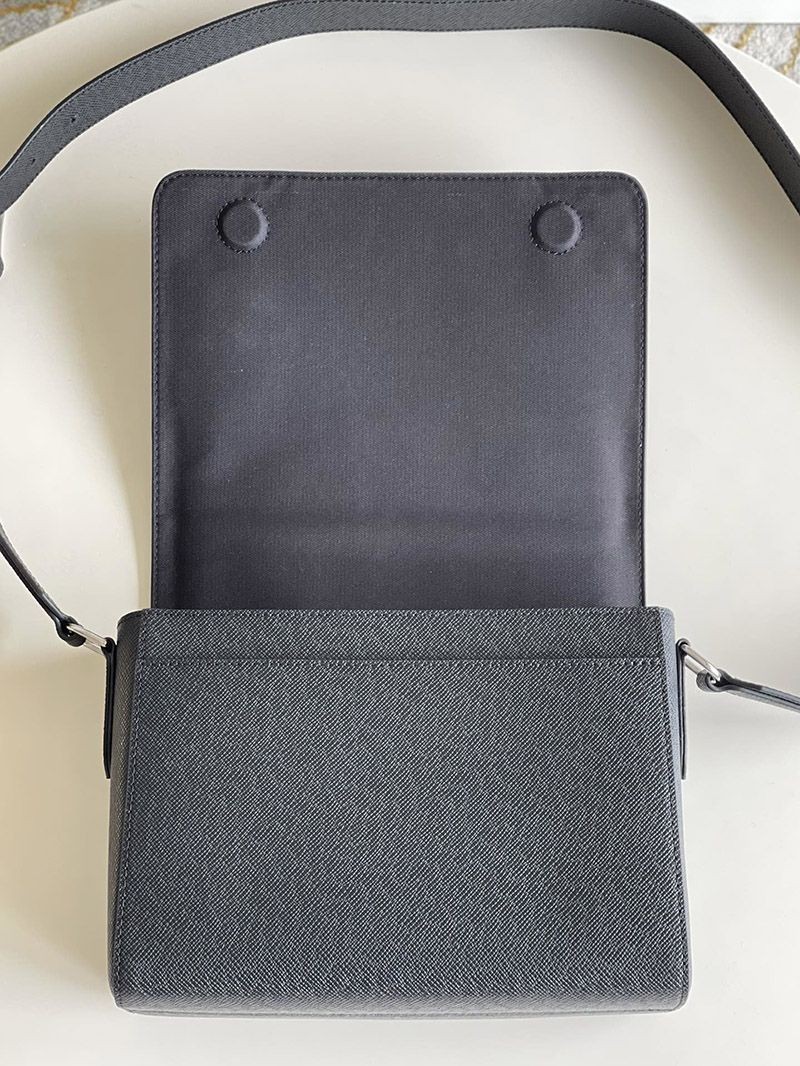 希少品【ルイヴィトン】ニュー・フラップメッセンジャーバックコピー M30807N級品